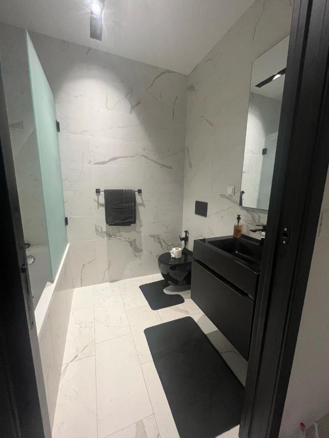 Tunis Residence California Le Kram Bagian luar foto